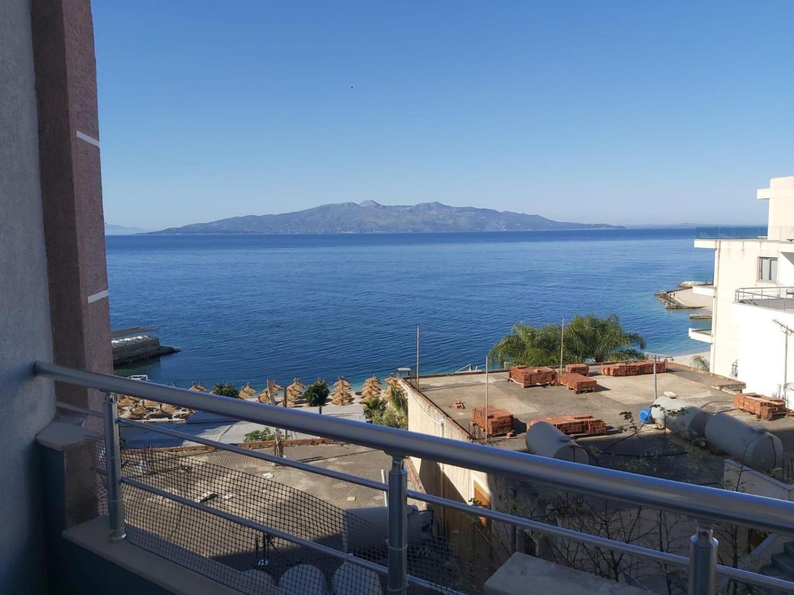 Susy Sea View Apartment Sarande Ngoại thất bức ảnh